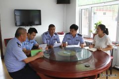 锡林铁警组织开展“两学一做”学习教育专题讨论