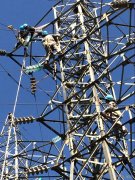 35千伏三家村I回线绝缘子损坏会泽供电公司忙抢修