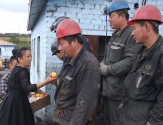 向阳矿安全生产月送安全送亲情