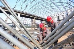 潞安集团焦化公司：党员干部工程“一线”忙服务