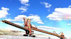 内蒙古南露天煤矿剥离运行部输岩A班单班产量创新高