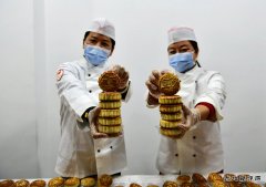 牡丹江水电总厂：为生产一线职工真情制作中秋节月饼