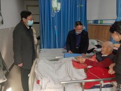 中煤三建二十九处党委春节前夕走访慰问离休老干部