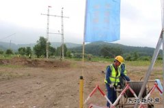 伊春供电公司：开展110千伏应急抢修塔组立演练