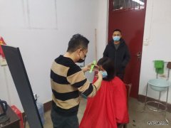 蒲白技工学/02/yixiangushi/2023/1120/：“夫子”变“托尼”，解决“头顶之忧”