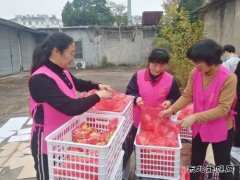淮北双龙公司：水果礼包 “苹”安真“橙”守护矿工