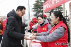 淮北双龙公司：巾帼志愿服务与“雷锋”同行 让“春”满矿区