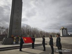 阿勒泰执法支队富蕴执法大队开展清明祭英烈活动