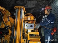 中能袁大滩矿业综掘一队：降本增效让废旧材料“变废为宝”