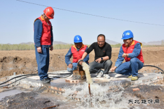 国网巴林左旗供电公司：电网改造正当时 不误农时不误春