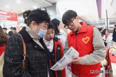 大唐锦州热电分公司：“学雷锋”集市热闹开市 志愿服务零距离