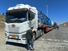 阿勒泰执法支队富蕴执法大队：强化大件运输监管，筑牢公路安全屏